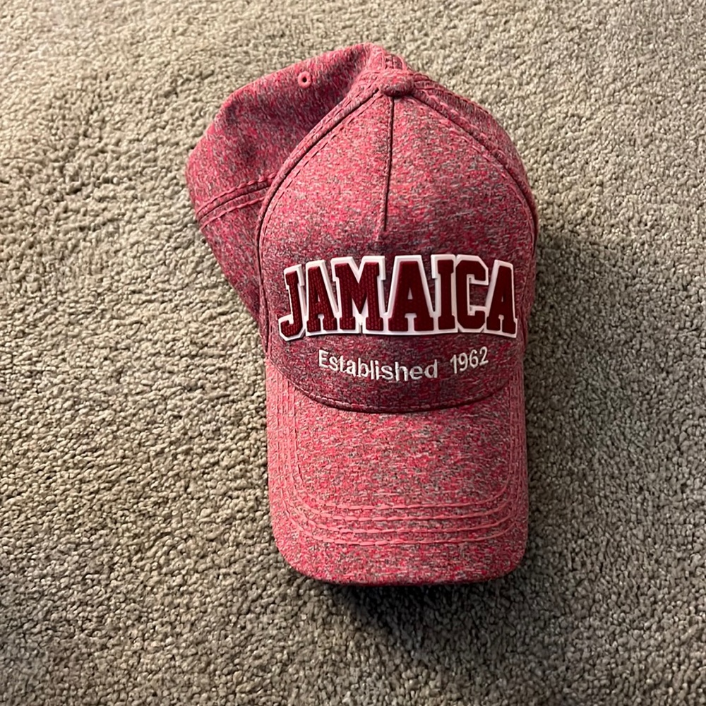 snapback hat